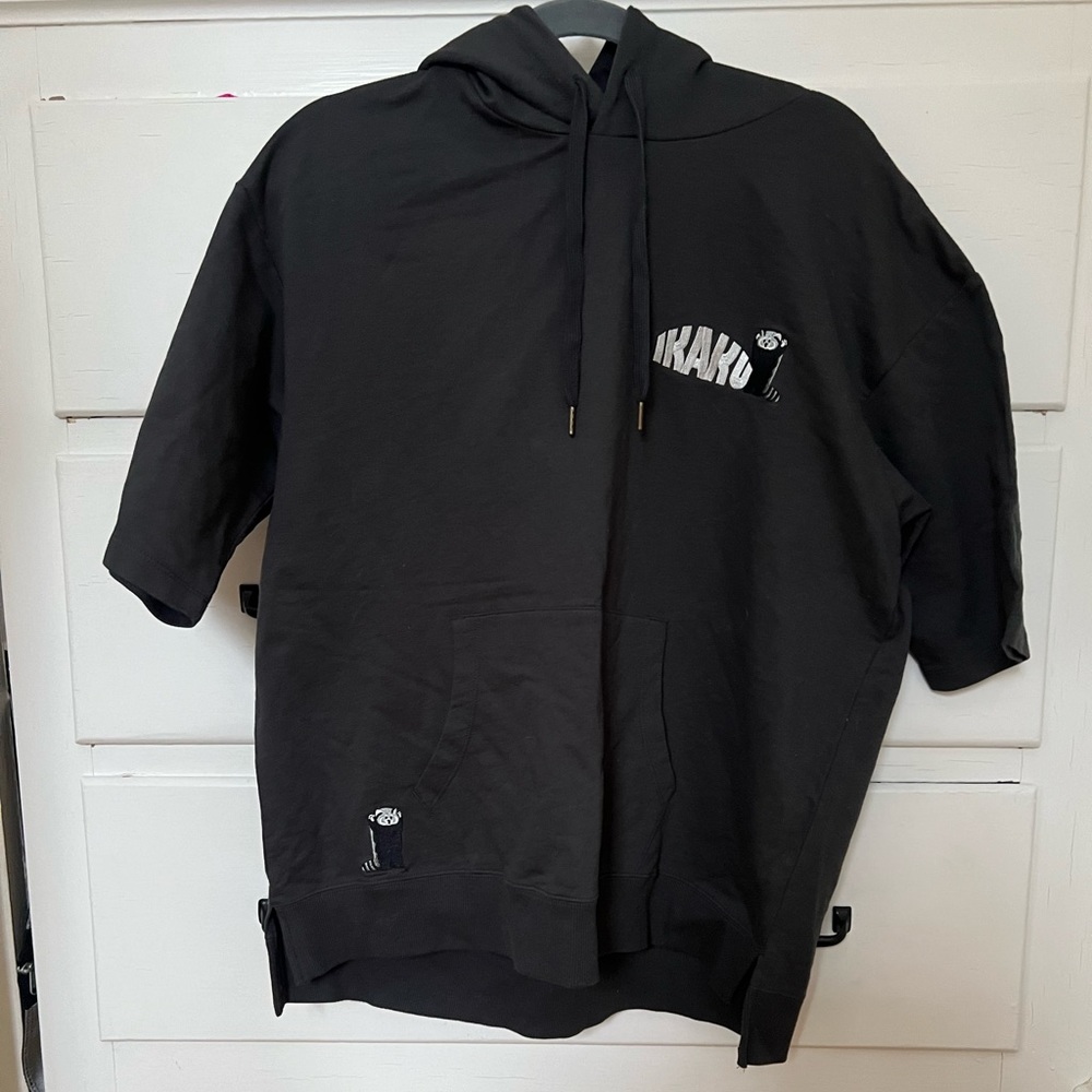 Short oversized sleeve sweatshirt